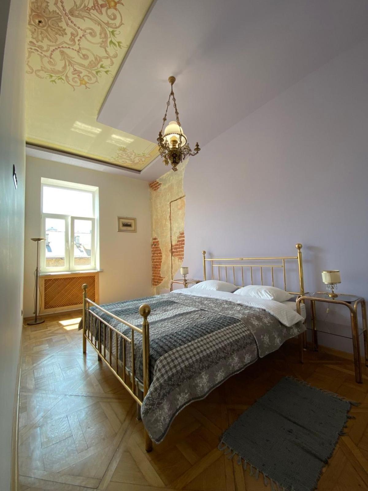 3 Bedrooms Apartment On Nasypna 3 Львов Экстерьер фото